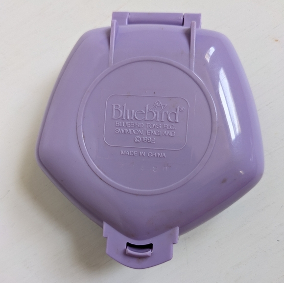 Vintage 1992 Polly Pocket Bluebird Purple Restaurant and Three Figurines - Picture 7 of 8
